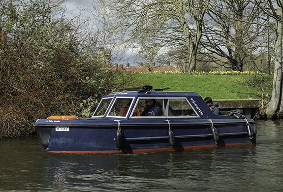 Le Bishy Gasole - diesel day boat